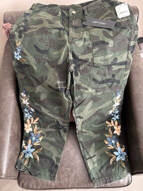 Free People Green Camo Embroidered Cropped Jeans